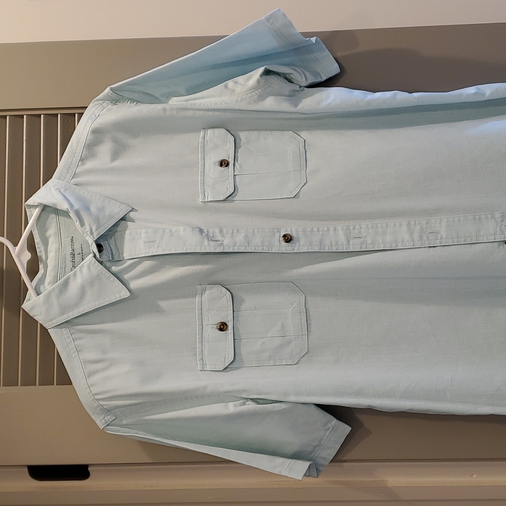 Men's woven, light-weight, short sleeved shirt